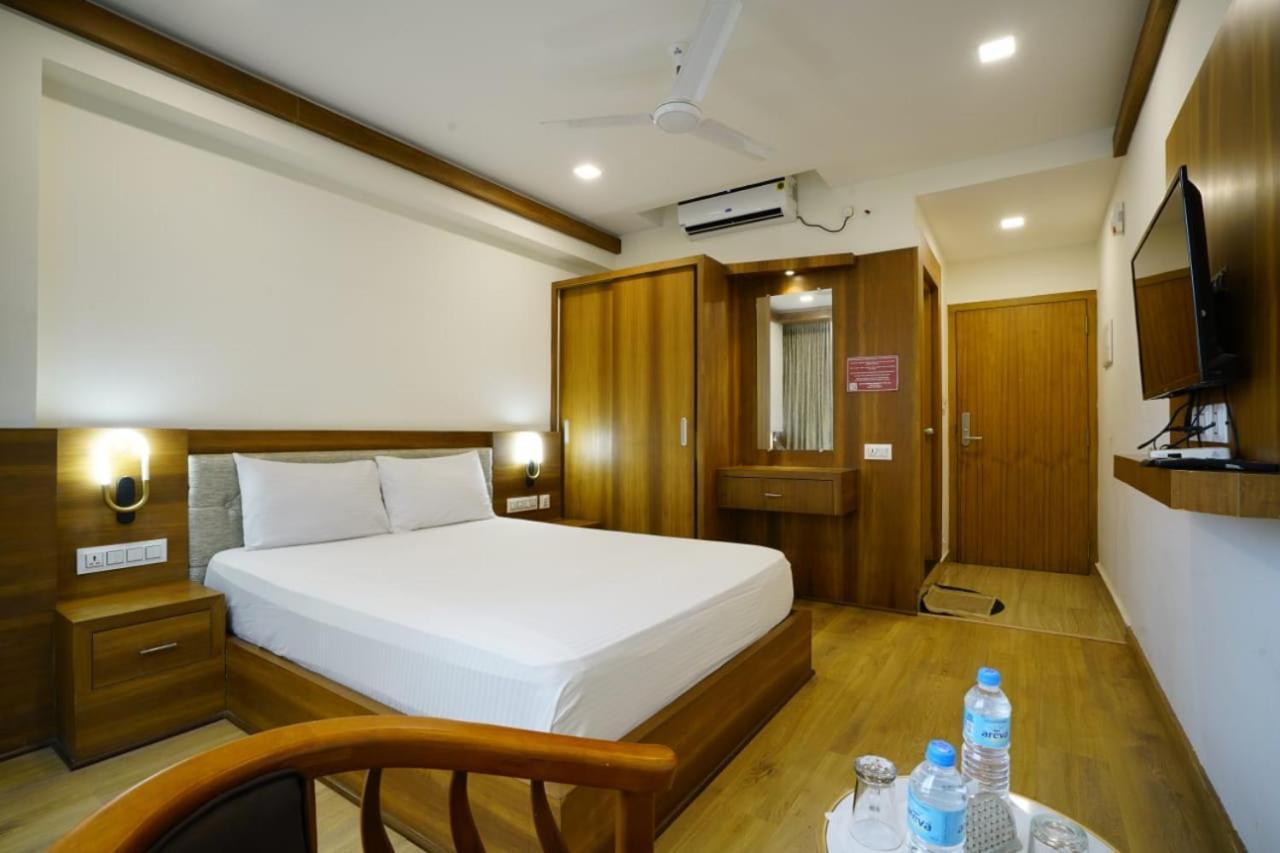 Astro Marine Hospitality Pvt Ltd Otel Kochi Dış mekan fotoğraf